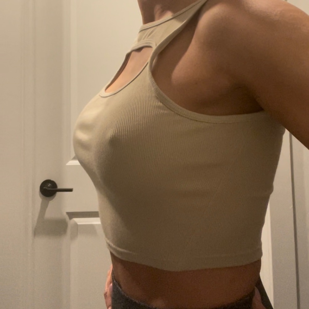 Lululemon top size 6